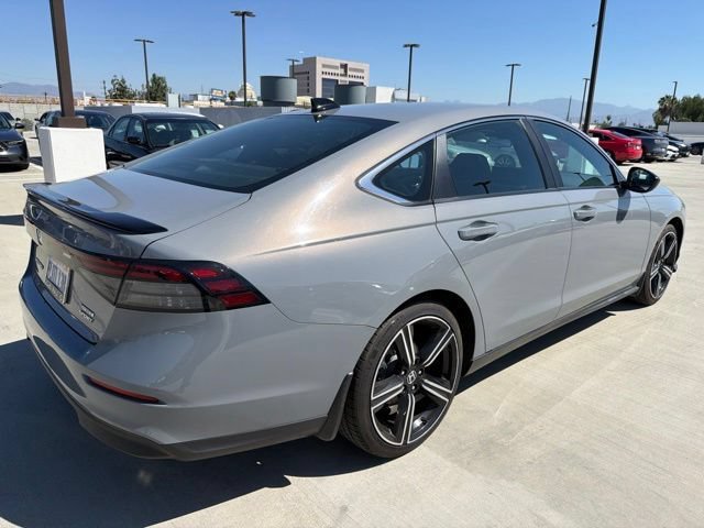 Used 2024 Honda Accord Sport image 2