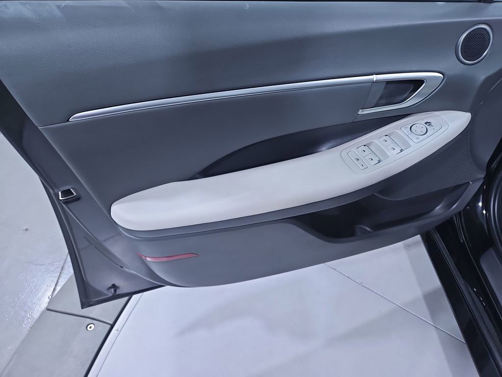 Certified 2024 Hyundai Sonata SEL w/ Convenience Package image 12