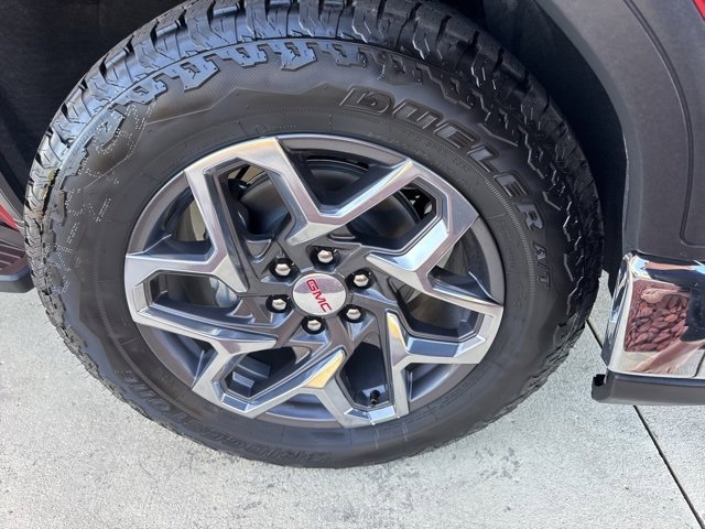 New 2025 GMC Sierra 1500 SLT w/ SLT Premium Package image 41