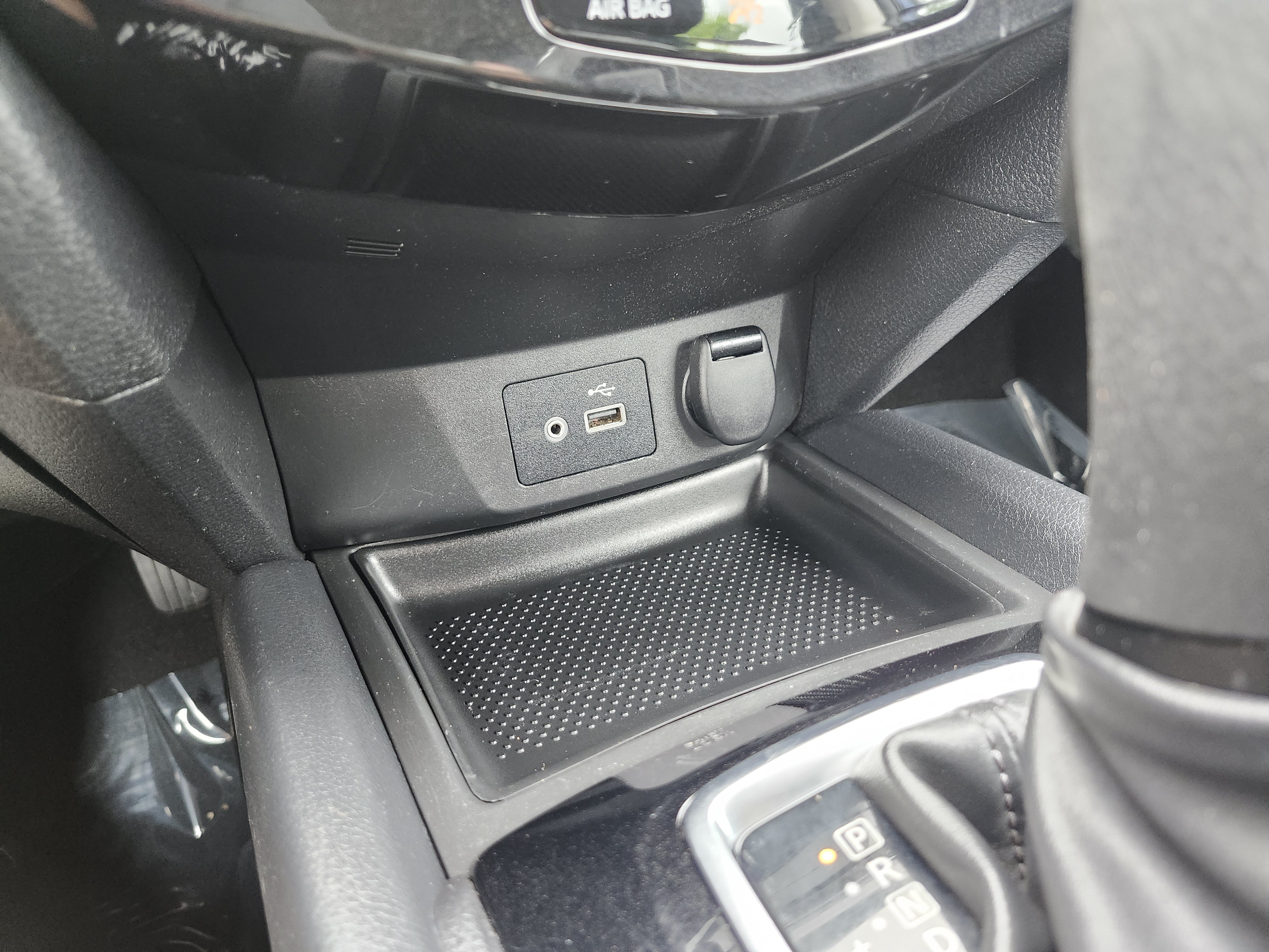 Used 2018 Nissan Rogue S FWD image 6