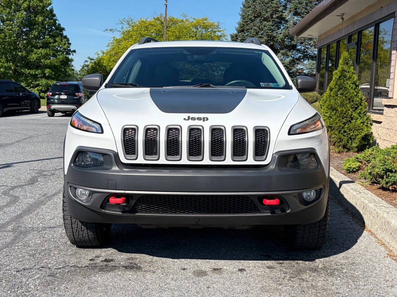 Used 2016 Jeep Cherokee Trailhawk w/ Comfort/Convenience Group AWD/4WD image 36