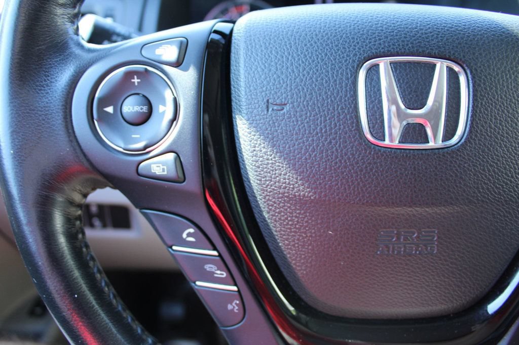 Used 2016 Honda Pilot Touring image 24