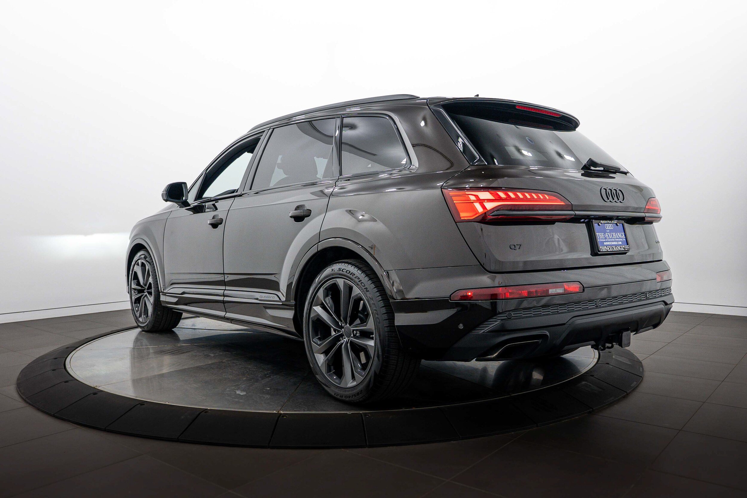 Used 2026 Audi Q7 3.0T Premium Plus w/ Premium Plus Package AWD/4WD image 6