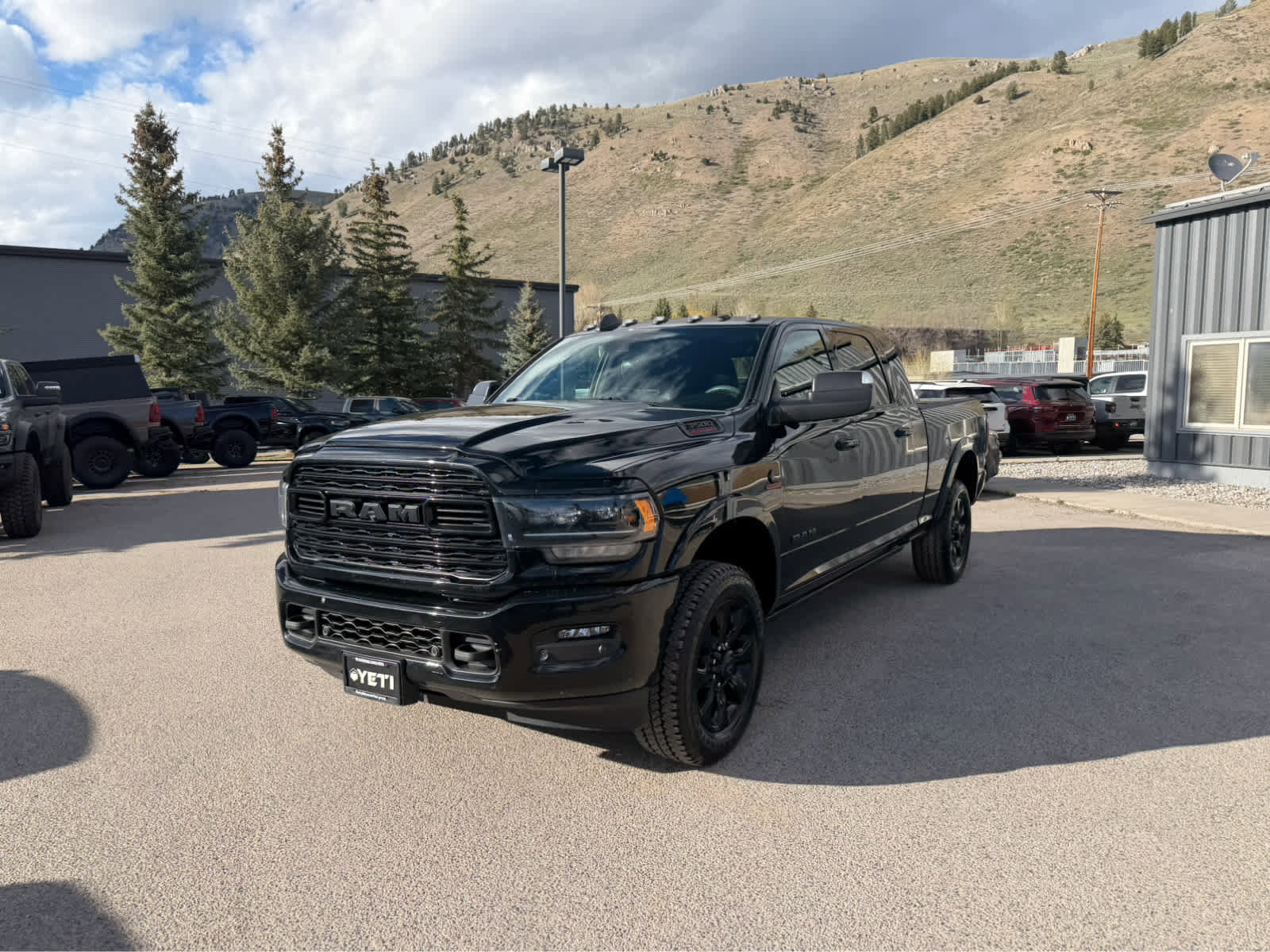 Used 2020 RAM 3500 Limited AWD/4WD image 2