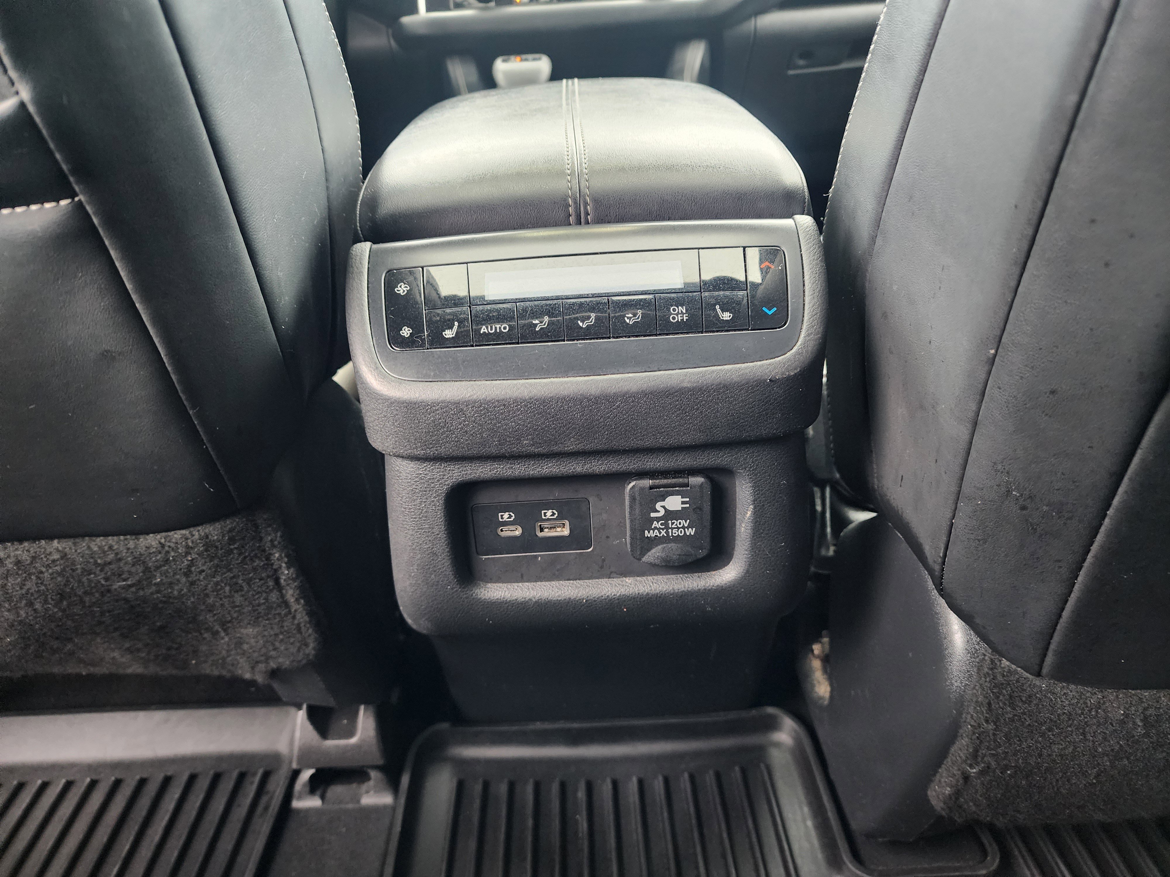 Used 2022 Nissan Pathfinder Platinum w/ Cargo Package image 15