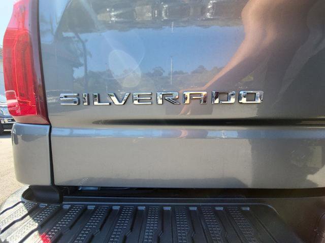 Used 2019 Chevrolet Silverado 1500 High Country w/ Technology Package AWD/4WD image 32