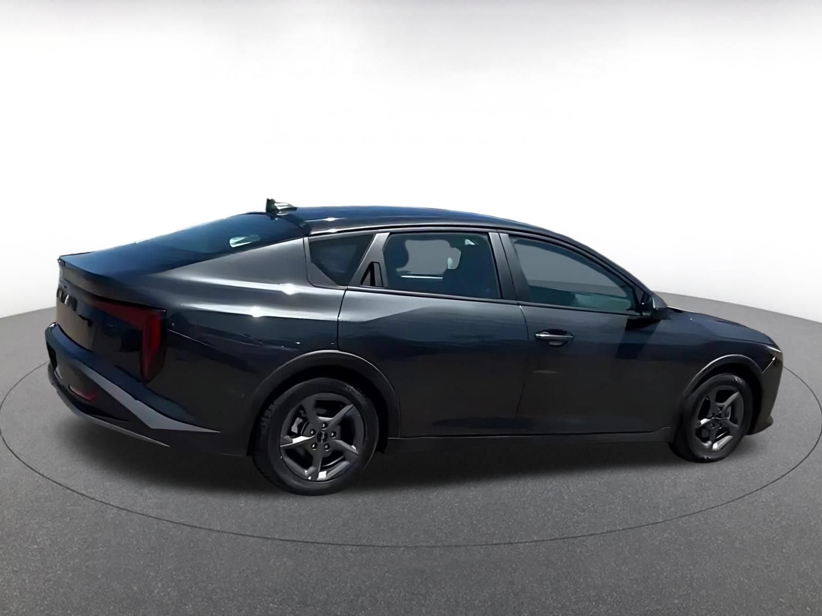 Used 2025 Kia K4 FWD image 8