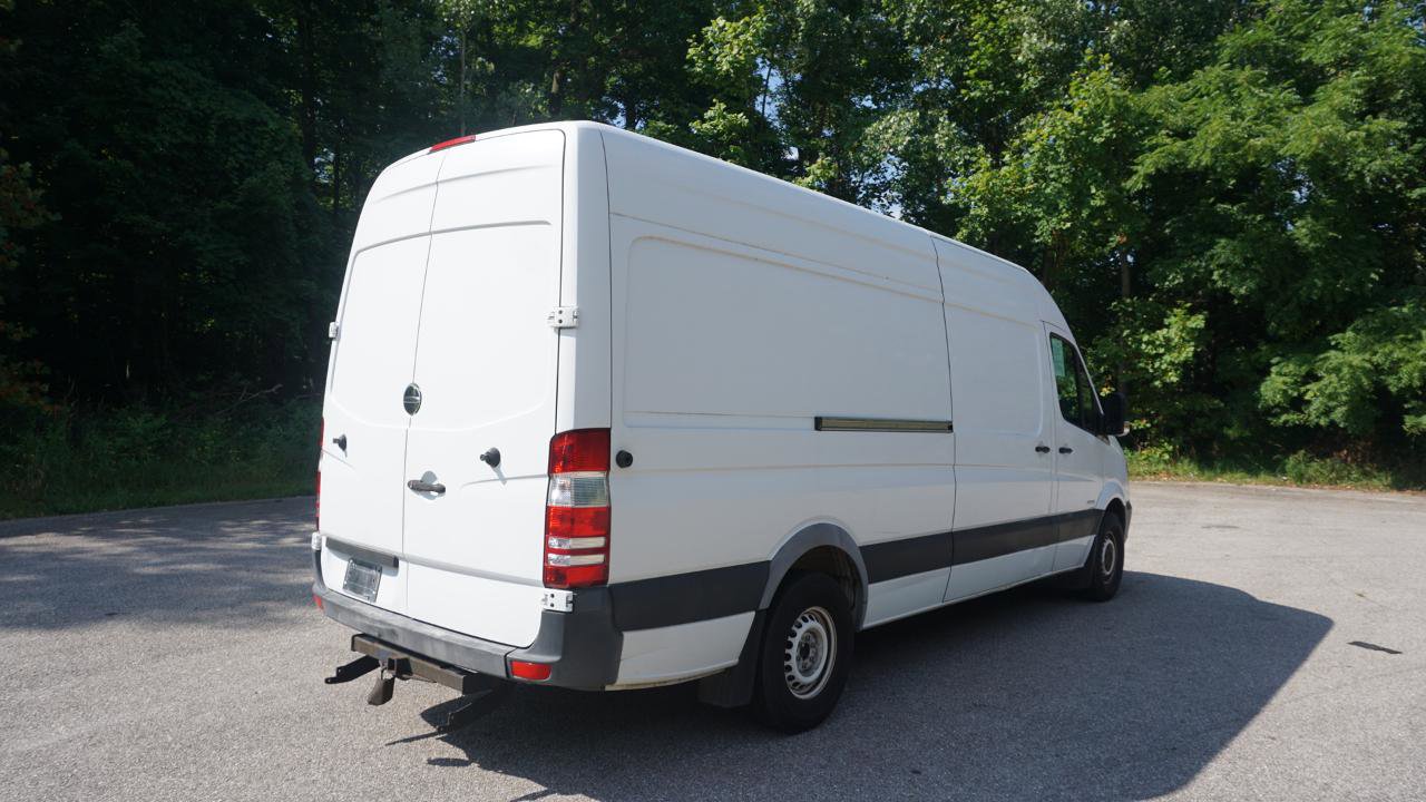 Used 2016 Freightliner Sprinter 2500 RWD image 5