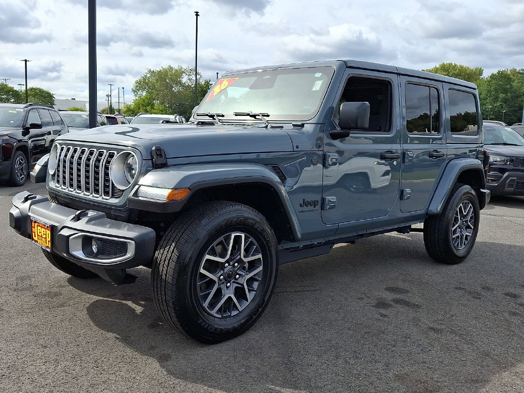 Certified 2026 Jeep Wrangler Unlimited Sahara AWD/4WD image 3