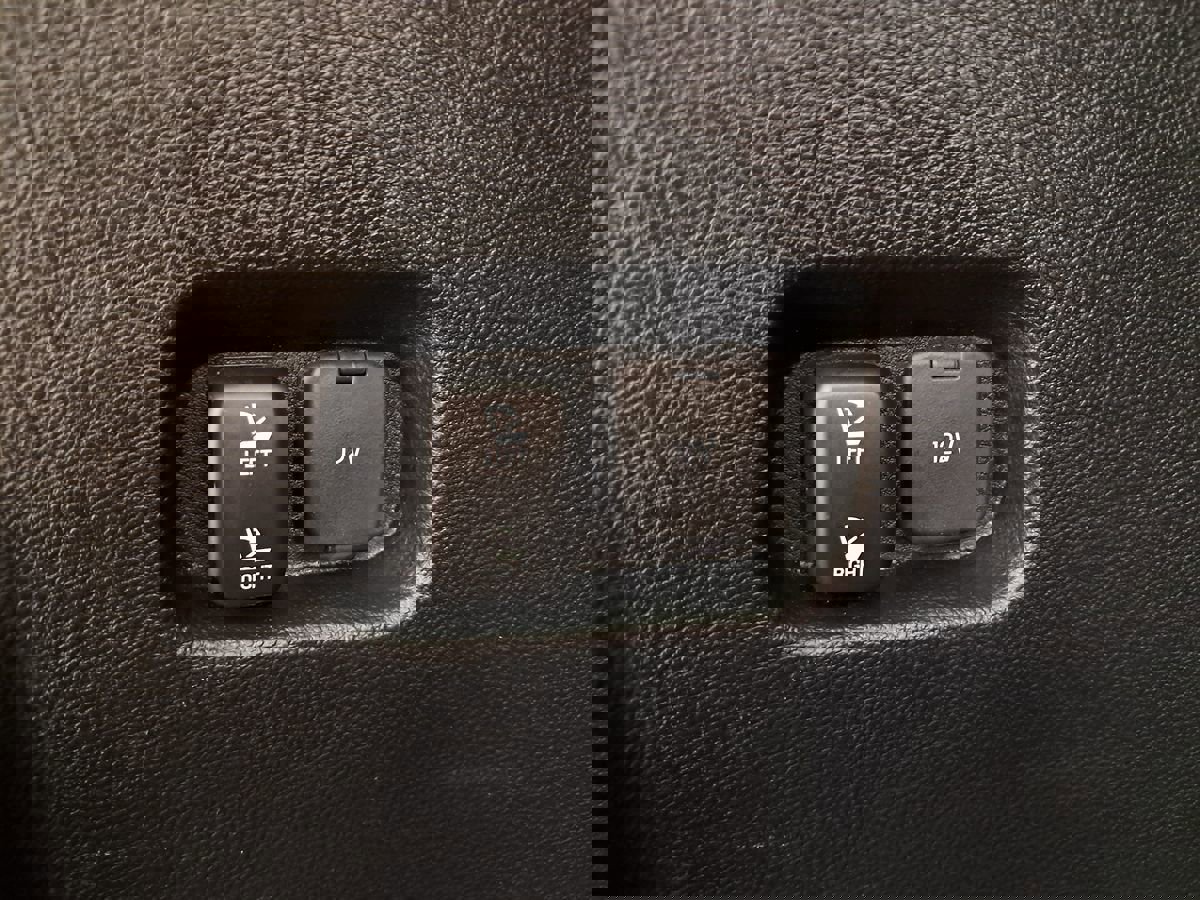 Used 2022 Ford Edge SEL image 30