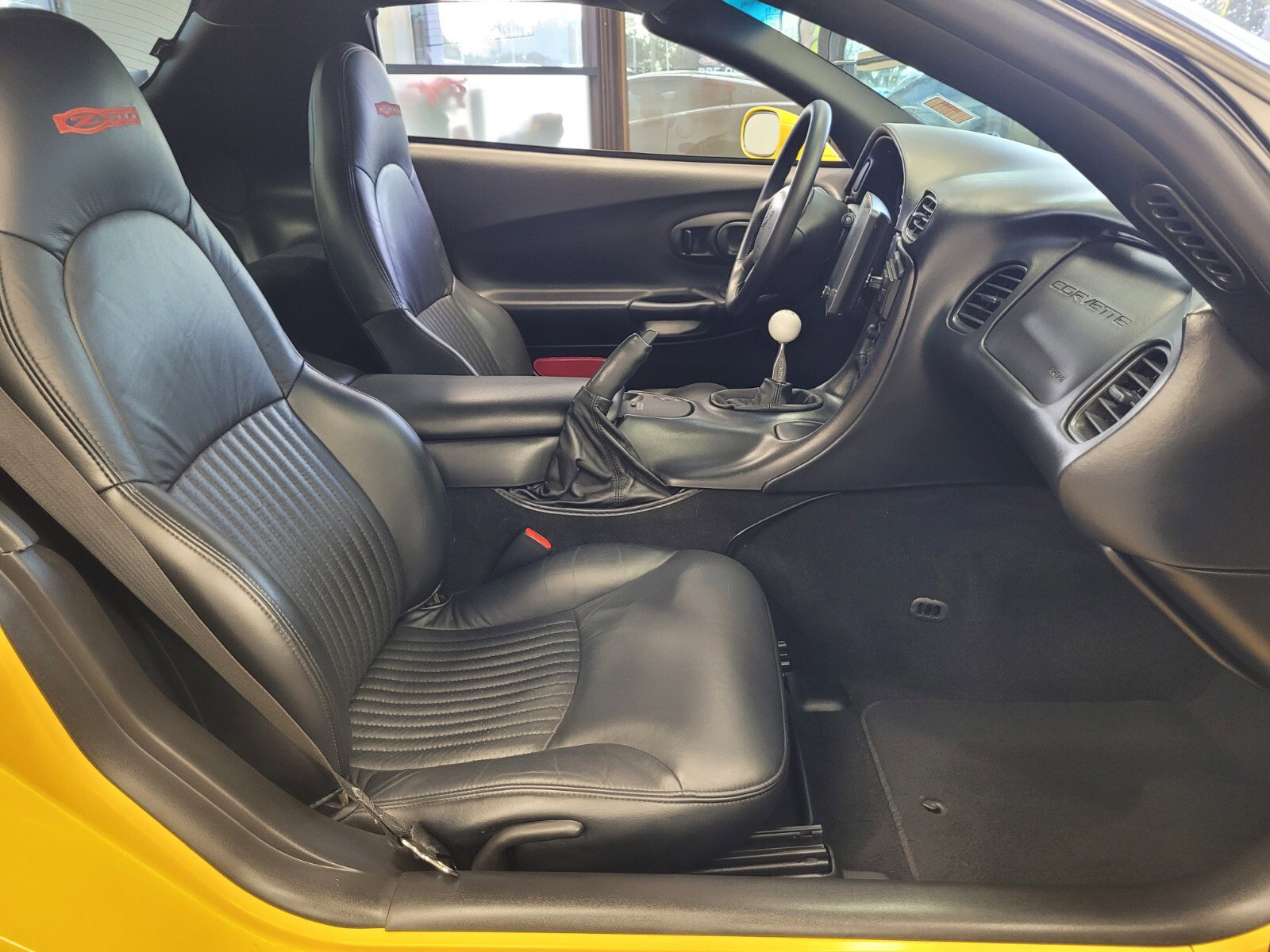 Used 2001 Chevrolet Corvette Z06 w/ Memory Pkg image 13