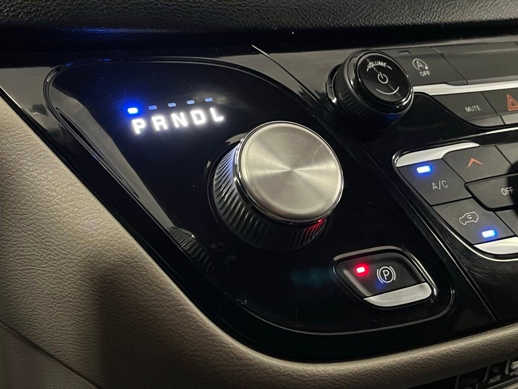 Used 2021 Chrysler Voyager Lxi image 10