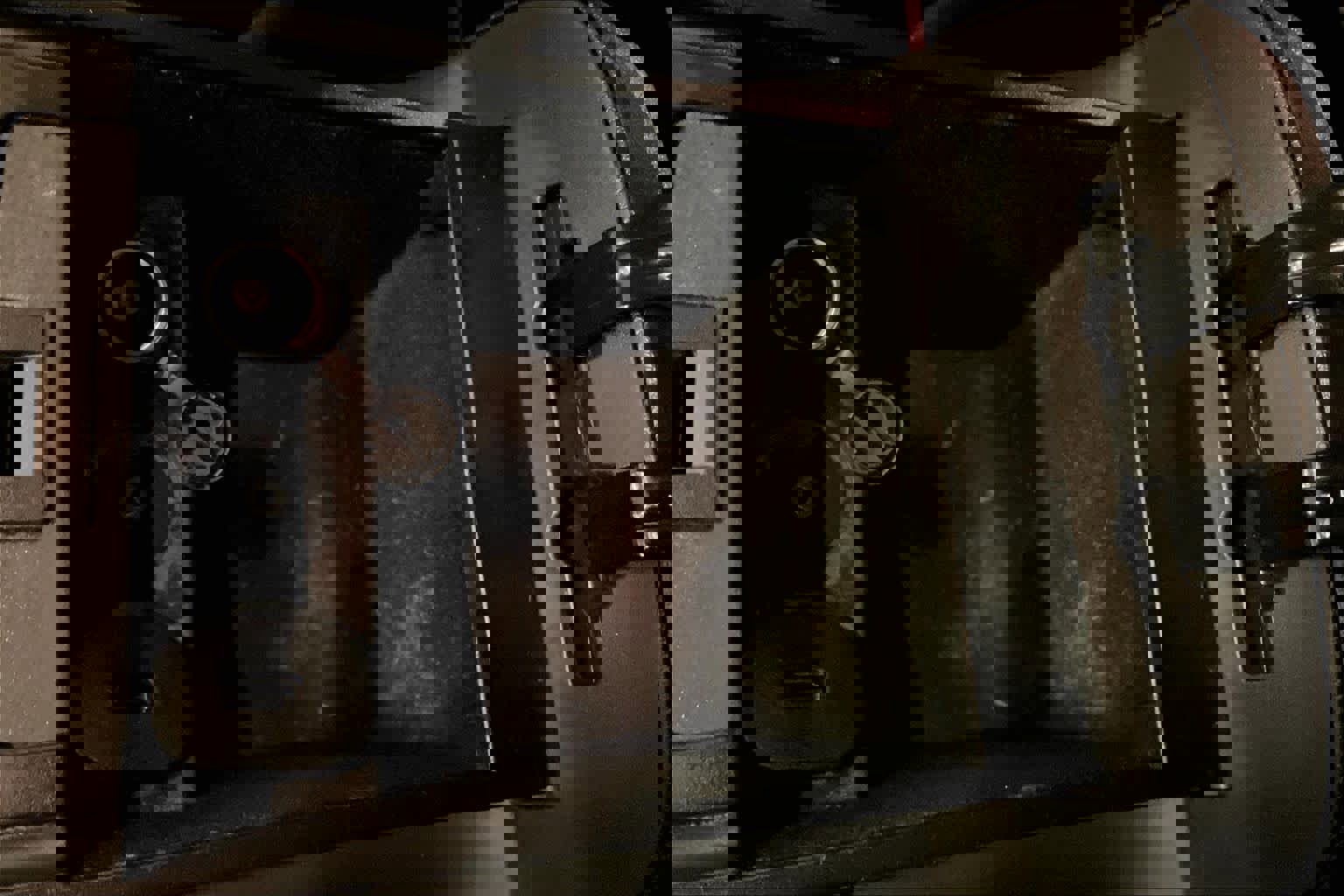 Used 2012 Lincoln MKS image 34