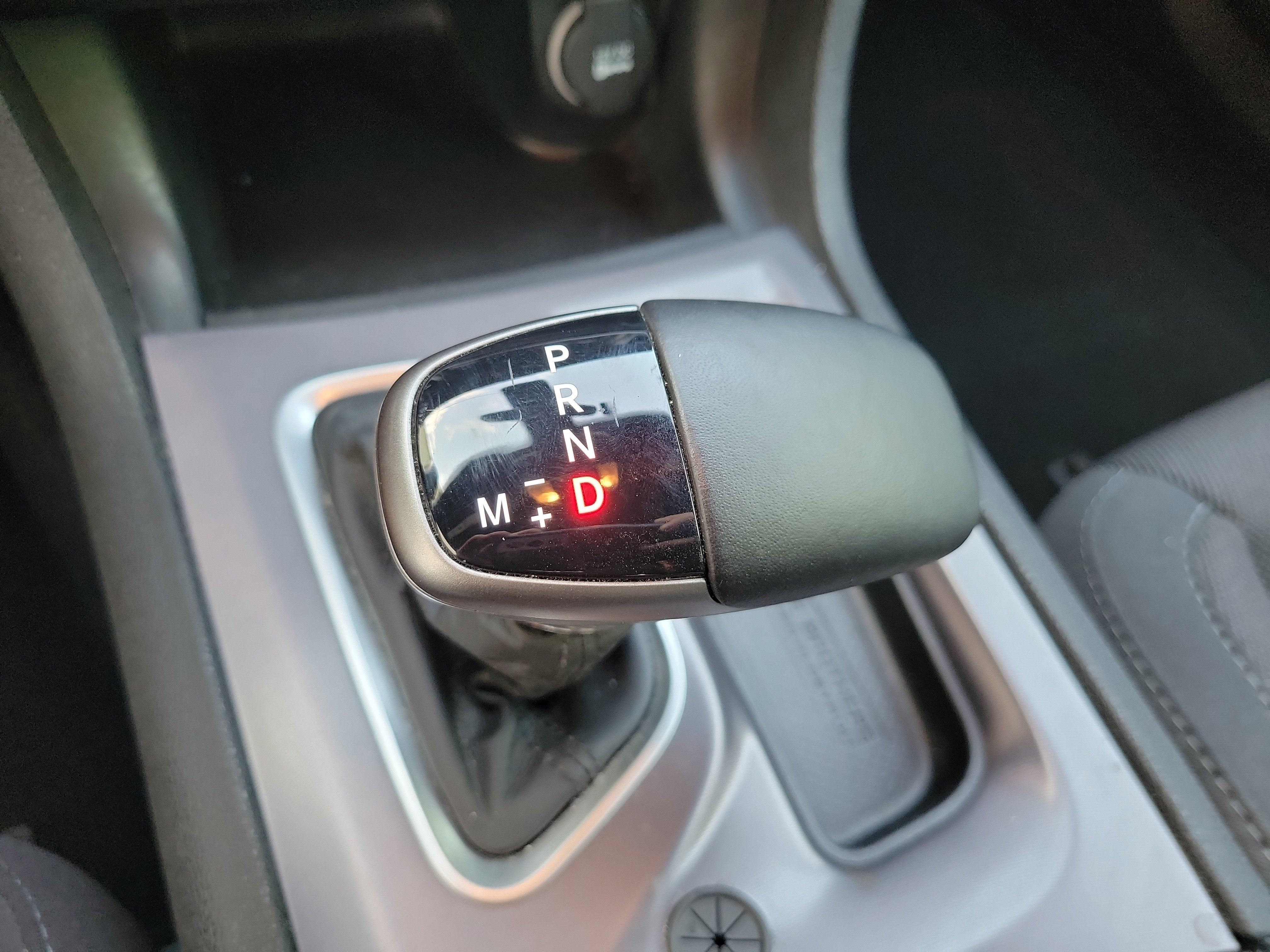 Used 2019 Dodge Charger SXT RWD image 19