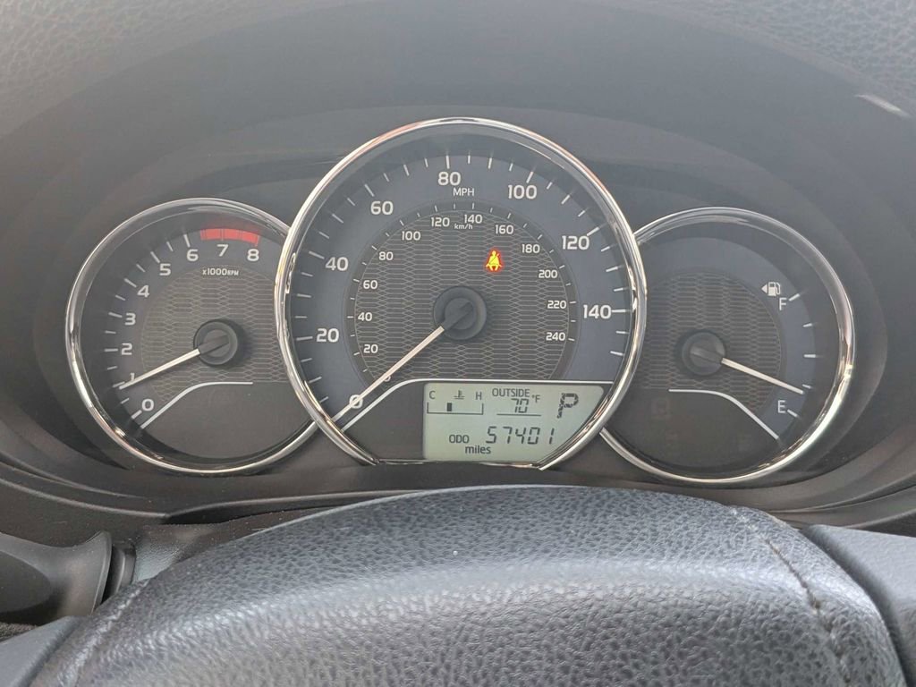 Used 2015 Toyota Corolla LE image 21