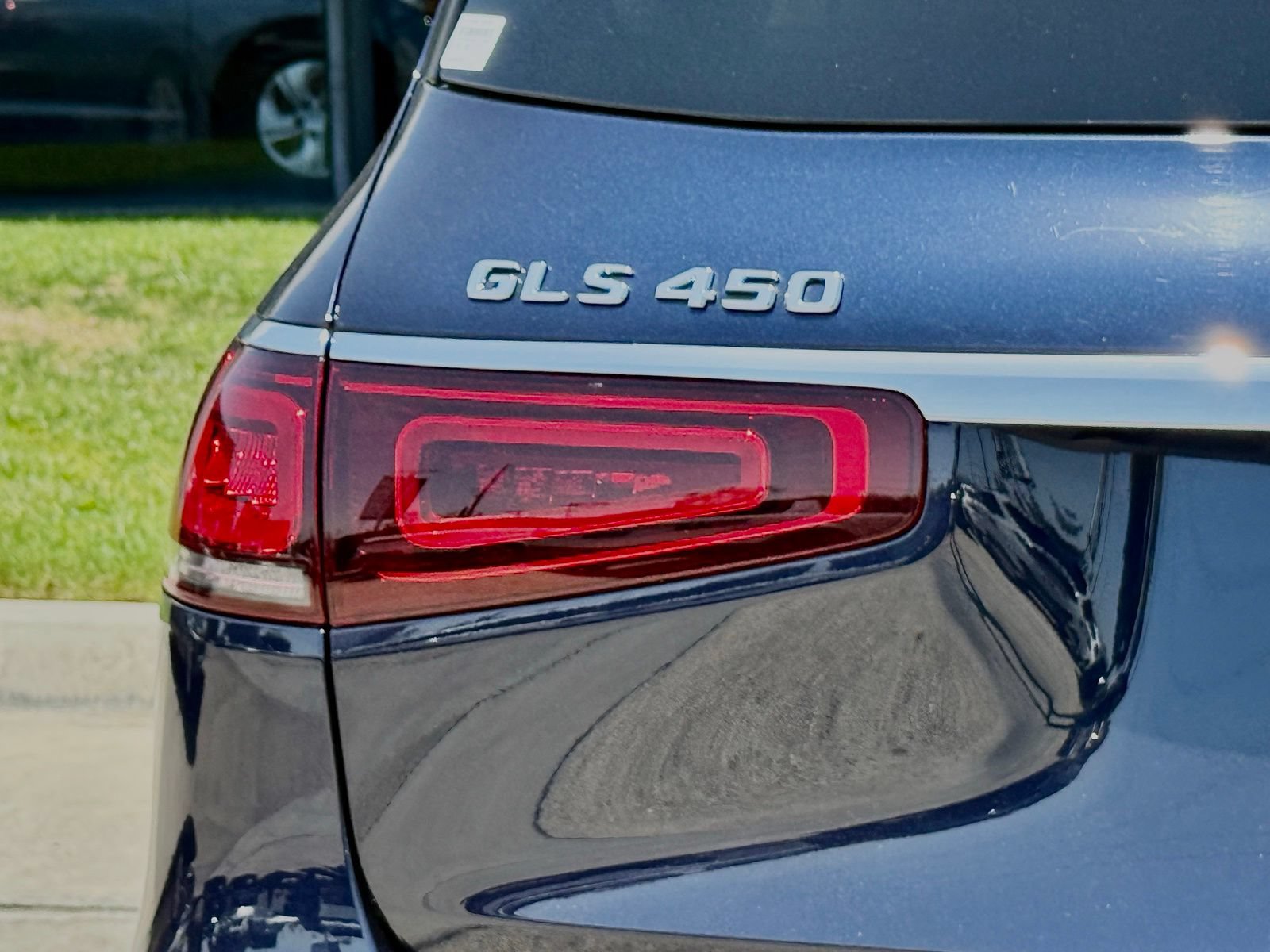 Used 2022 Mercedes-Benz GLS 450 4MATIC image 11