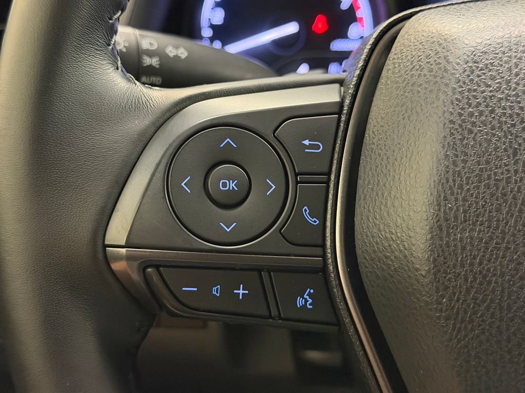 Used 2022 Toyota Camry SE FWD image 19