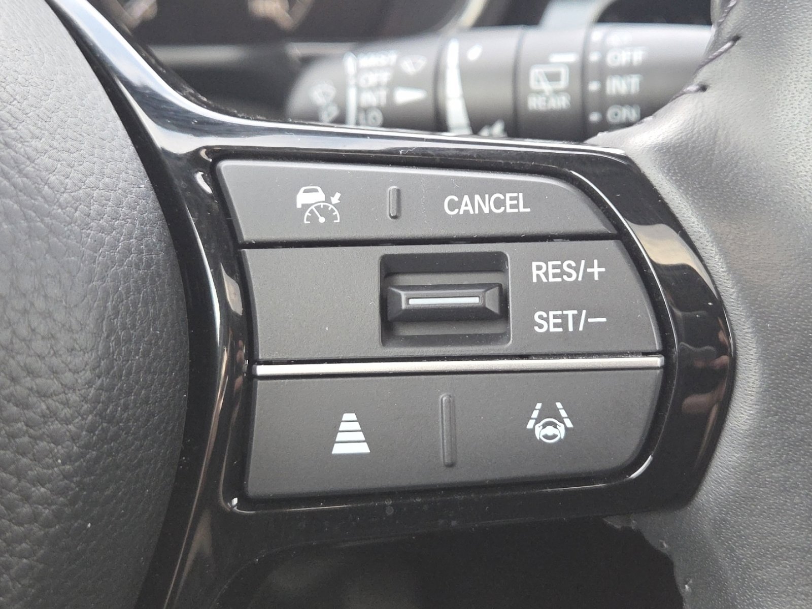 Used 2024 Honda CR-V EX-L image 8