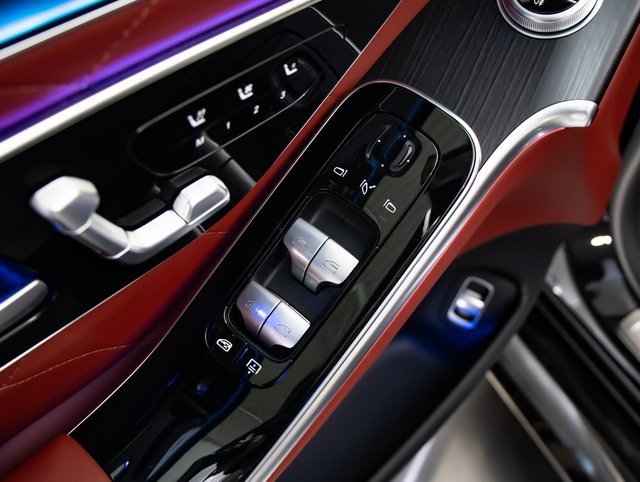 Certified 2025 Mercedes-Benz S 580 4MATIC Sedan image 15