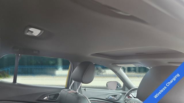 Used 2024 Chevrolet Trax RS w/ Sunroof Package image 14