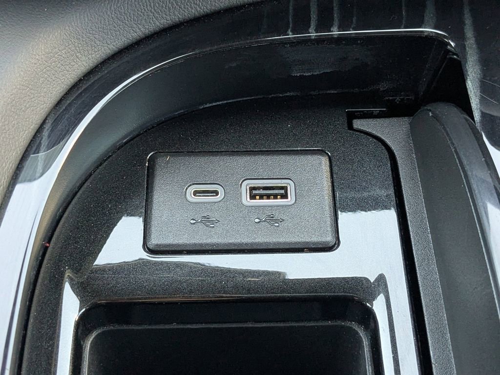 Certified 2024 Cadillac Escalade ESV Sport w/ Touring Package image 28