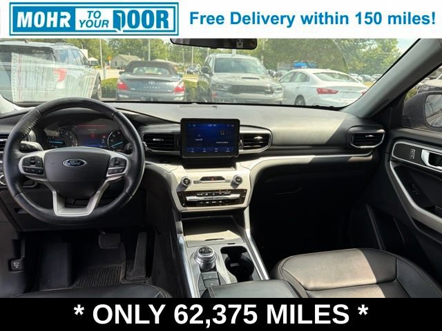 Used 2022 Ford Explorer XLT w/ Equipment Group 202A AWD/4WD image 39
