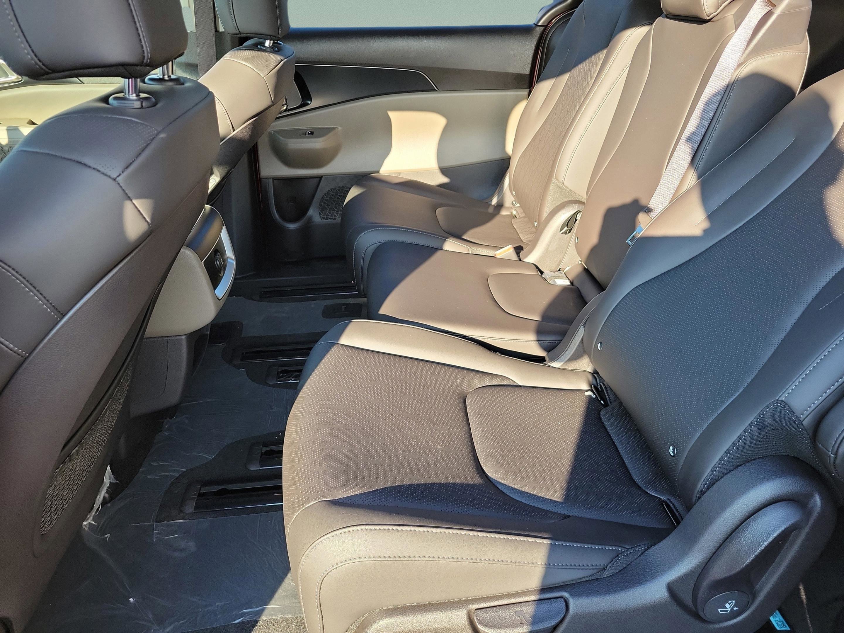 New 2026 Kia Carnival image 9