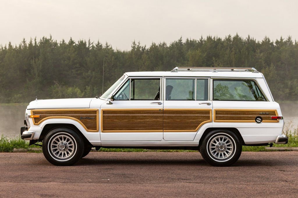 Used 1989 Jeep Grand Wagoneer AWD/4WD image 59