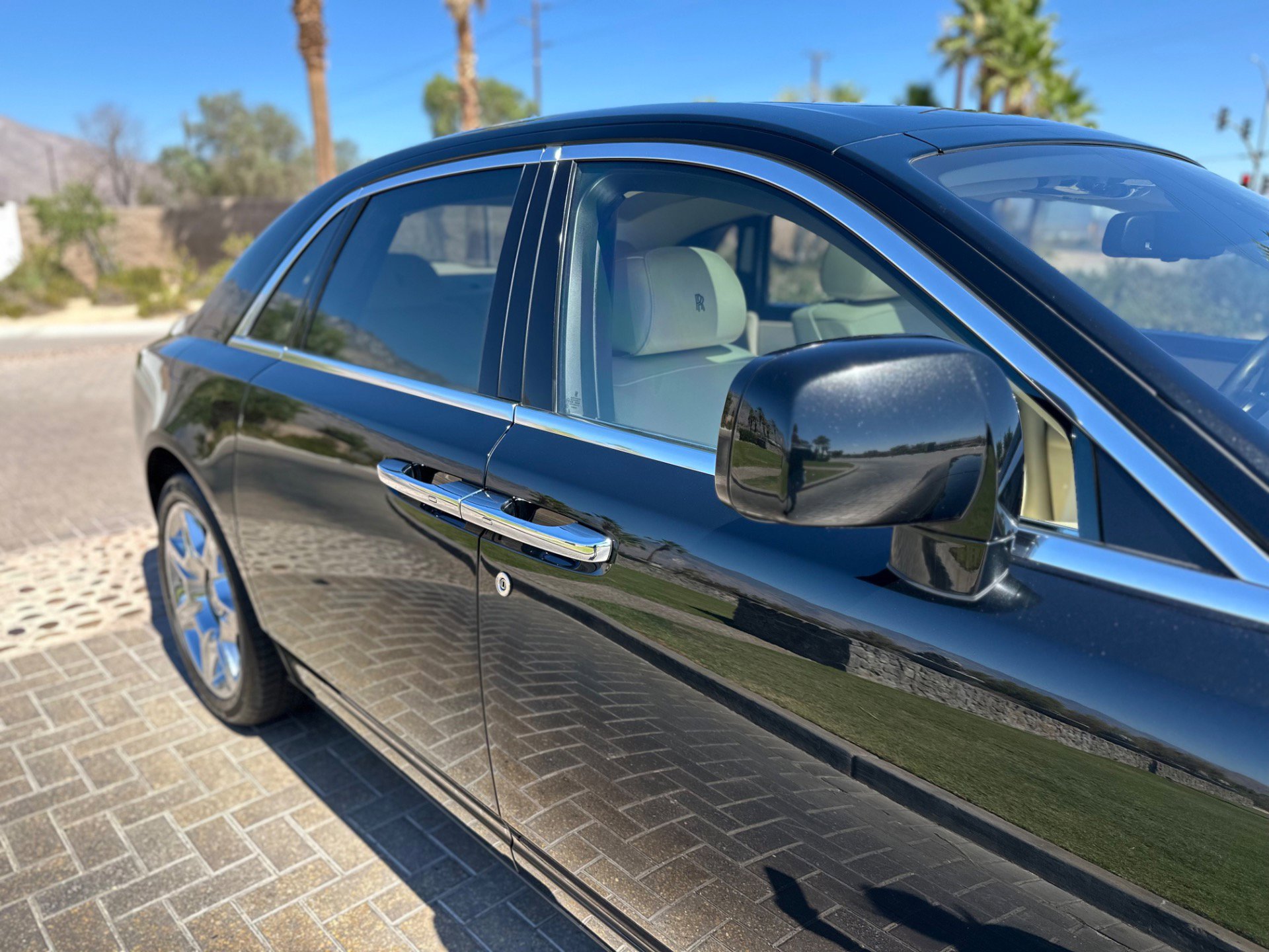 Used 2011 Rolls-Royce Ghost image 13