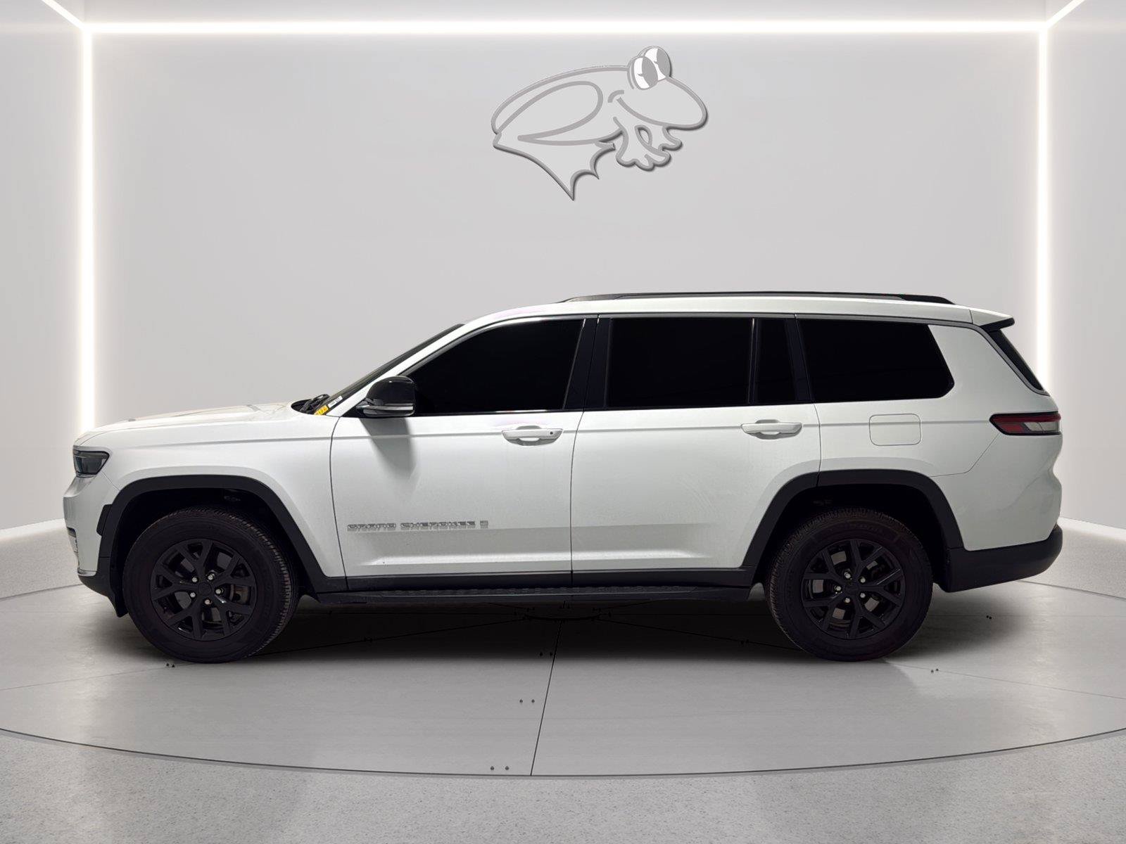 Used 2021 Jeep Grand Cherokee L Limited AWD/4WD image 2