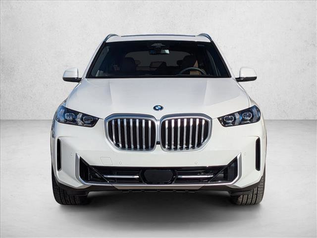 New 2026 BMW X5 xDrive50e image 6