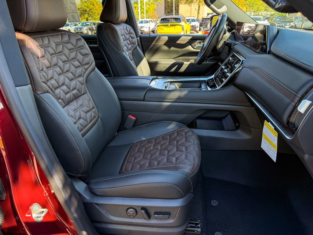 New 2026 Nissan Armada Platinum image 11