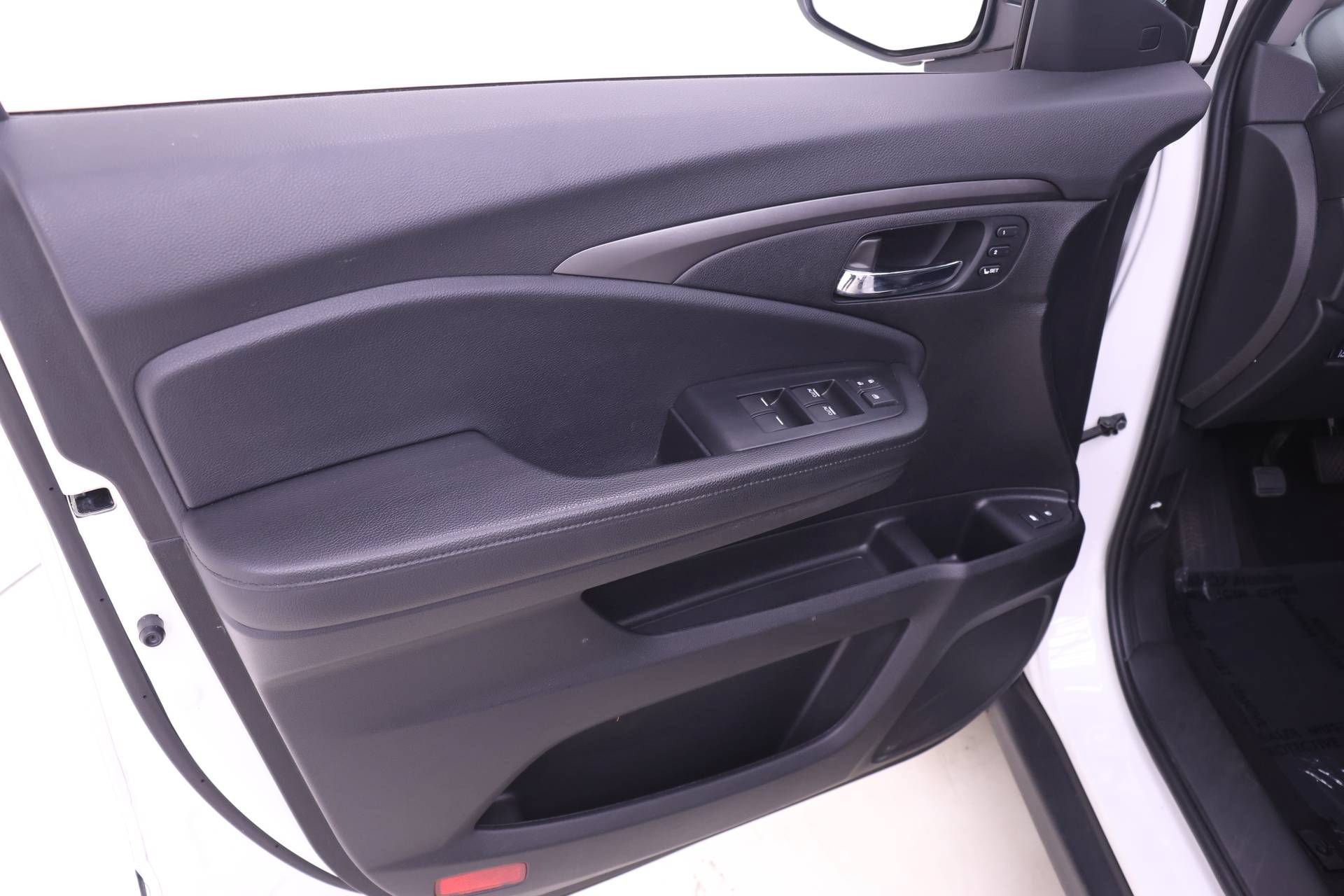 Used 2021 Honda Pilot EX-L image 9