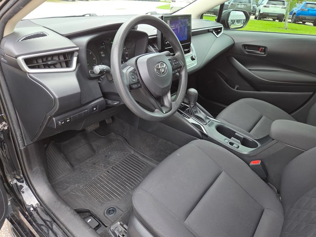 Used 2023 Toyota Corolla LE FWD image 28