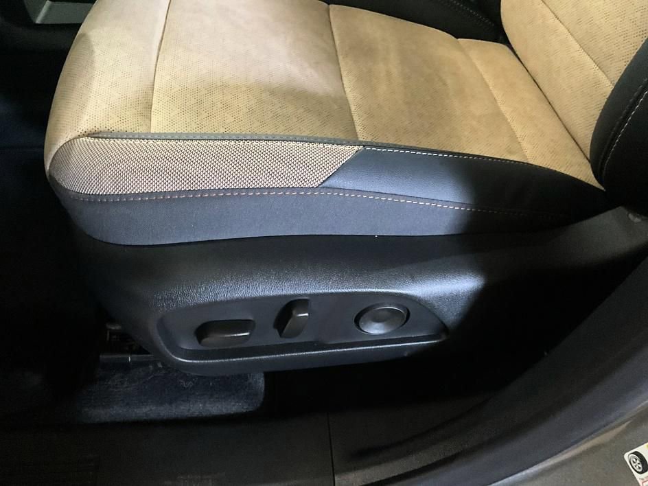 Used 2026 Chevrolet Equinox ACTIV w/ Convenience Package III image 17