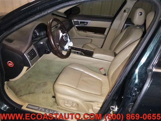 Used 2011 Jaguar XF Premium image 8