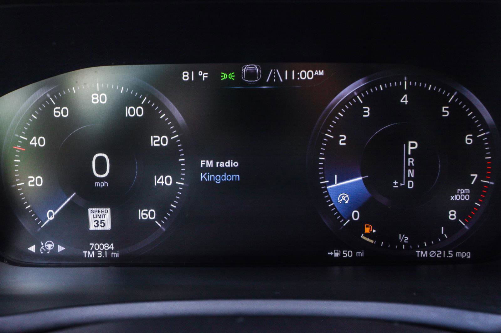 Used 2018 Volvo XC90 T6 Momentum w/ Convenience Package AWD/4WD image 7