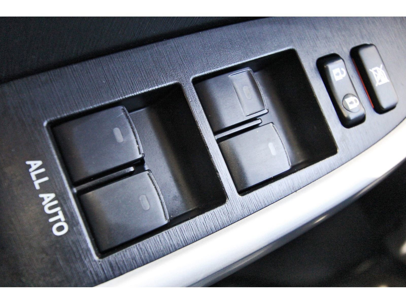 Used 2015 Toyota Prius Two image 21