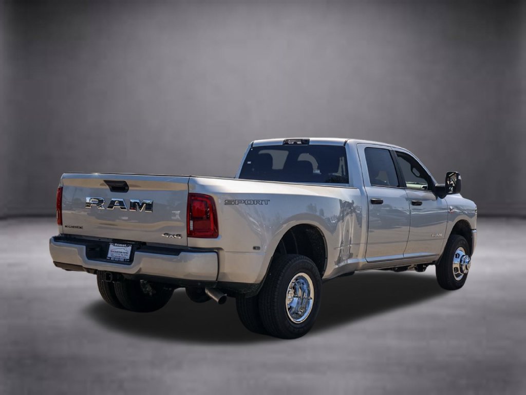 New 2026 RAM 3500 Big Horn AWD/4WD image 4