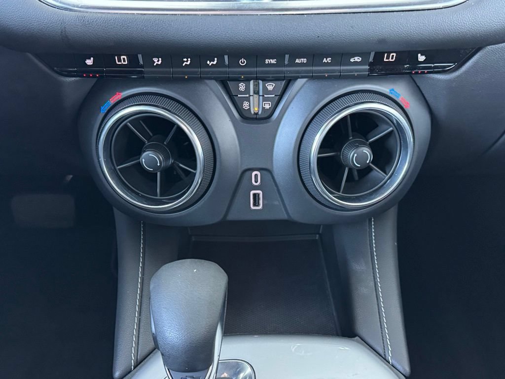 Used 2024 Chevrolet Blazer LT FWD image 30