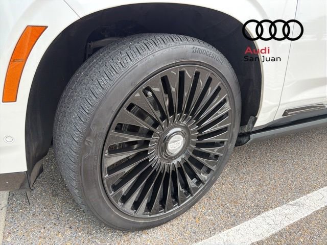 Used 2025 Cadillac Escalade Sport Platinum w/ LPO, ONYX Package AWD/4WD image 2