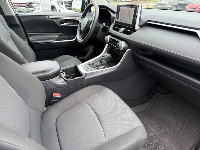 Used 2024 Toyota RAV4 AWD Hybrid image 22