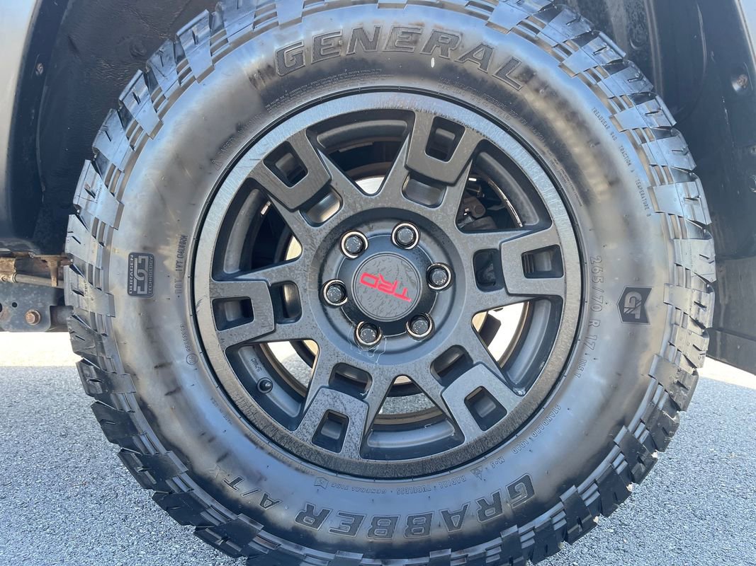 Used 2016 Toyota 4Runner SR5 Premium image 10