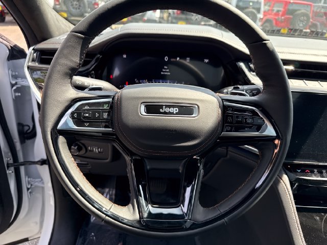 New 2026 Jeep Grand Cherokee Summit w/ Obsidian Package AWD/4WD image 18