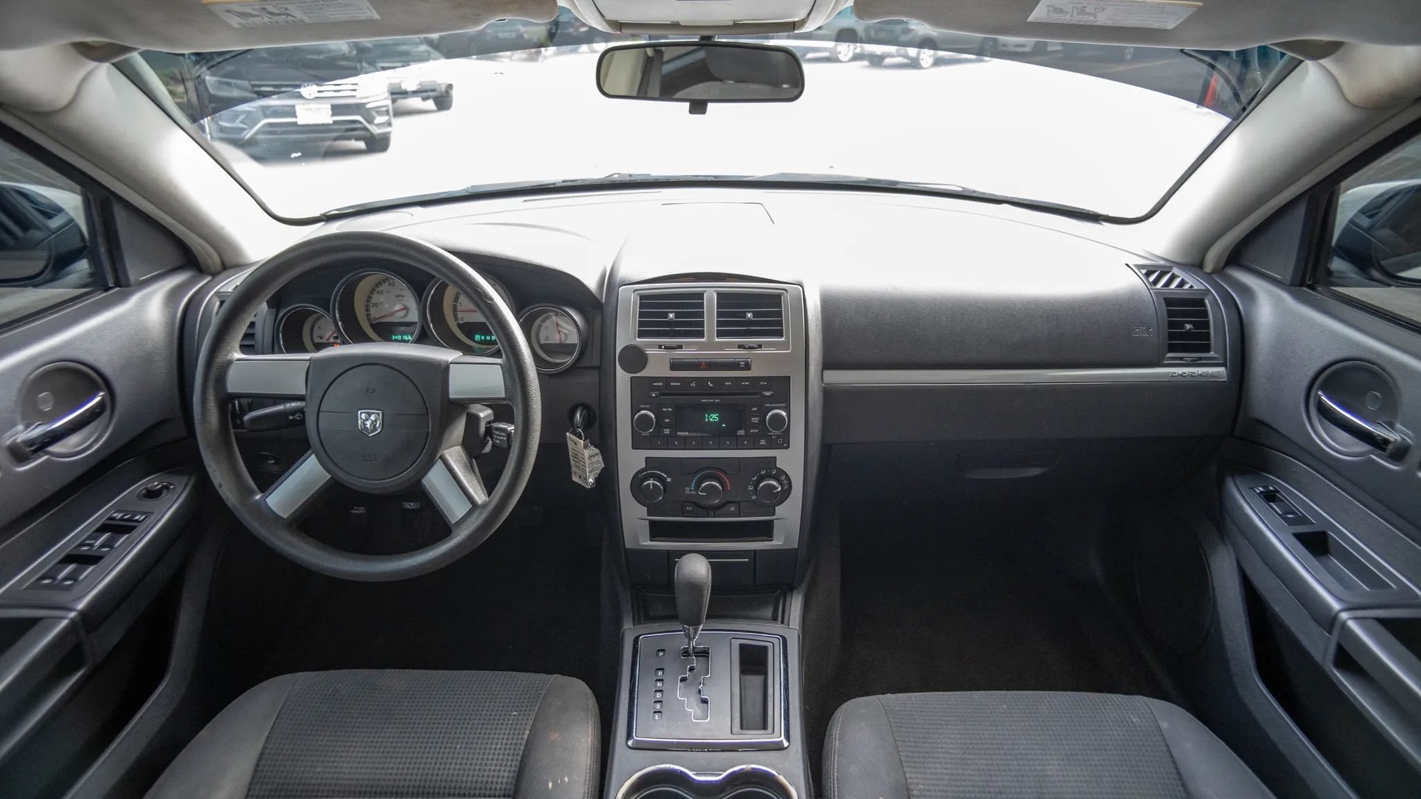 Used 2010 Dodge Charger SXT RWD image 18