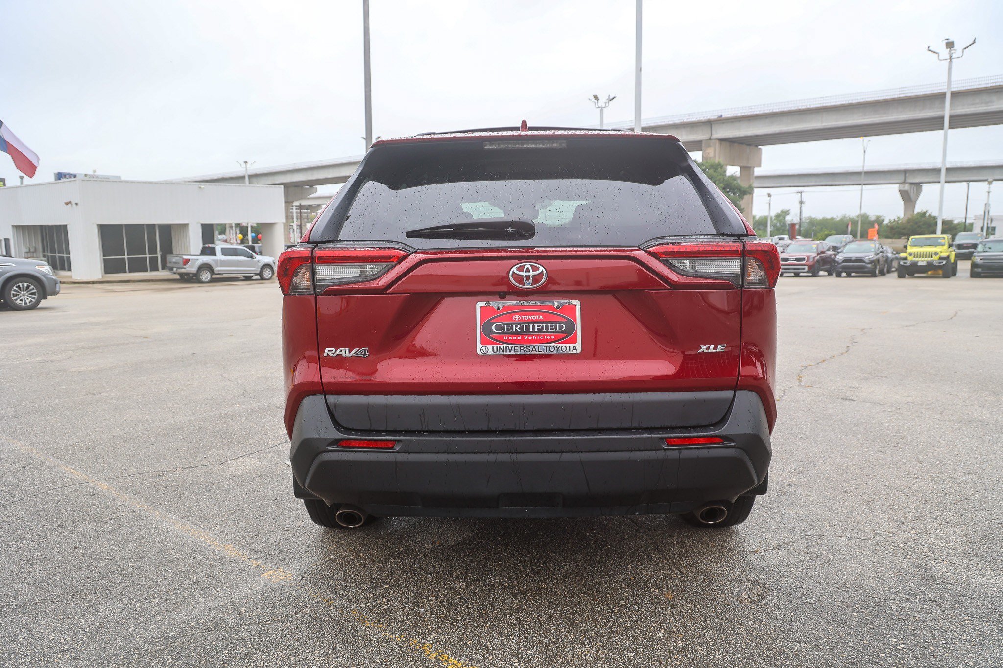 Certified 2023 Toyota RAV4 XLE Premium FWD image 8
