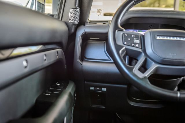Used 2020 Land Rover Defender 110 X AWD/4WD image 32
