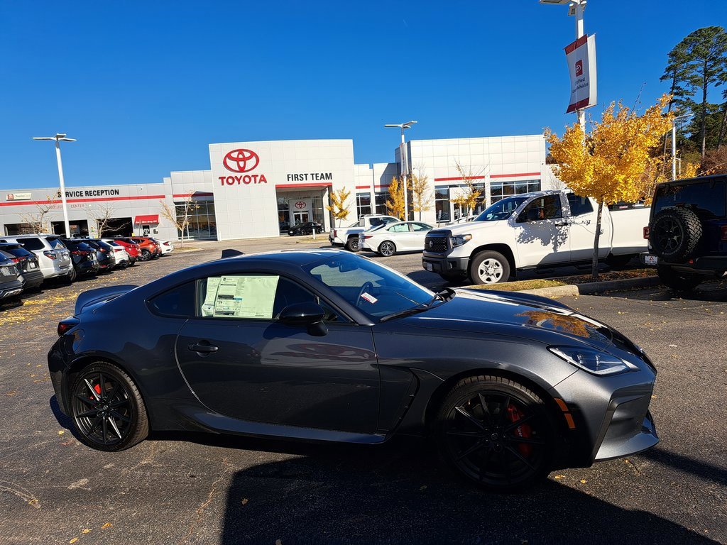 New 2025 Toyota GR86 Premium image 5