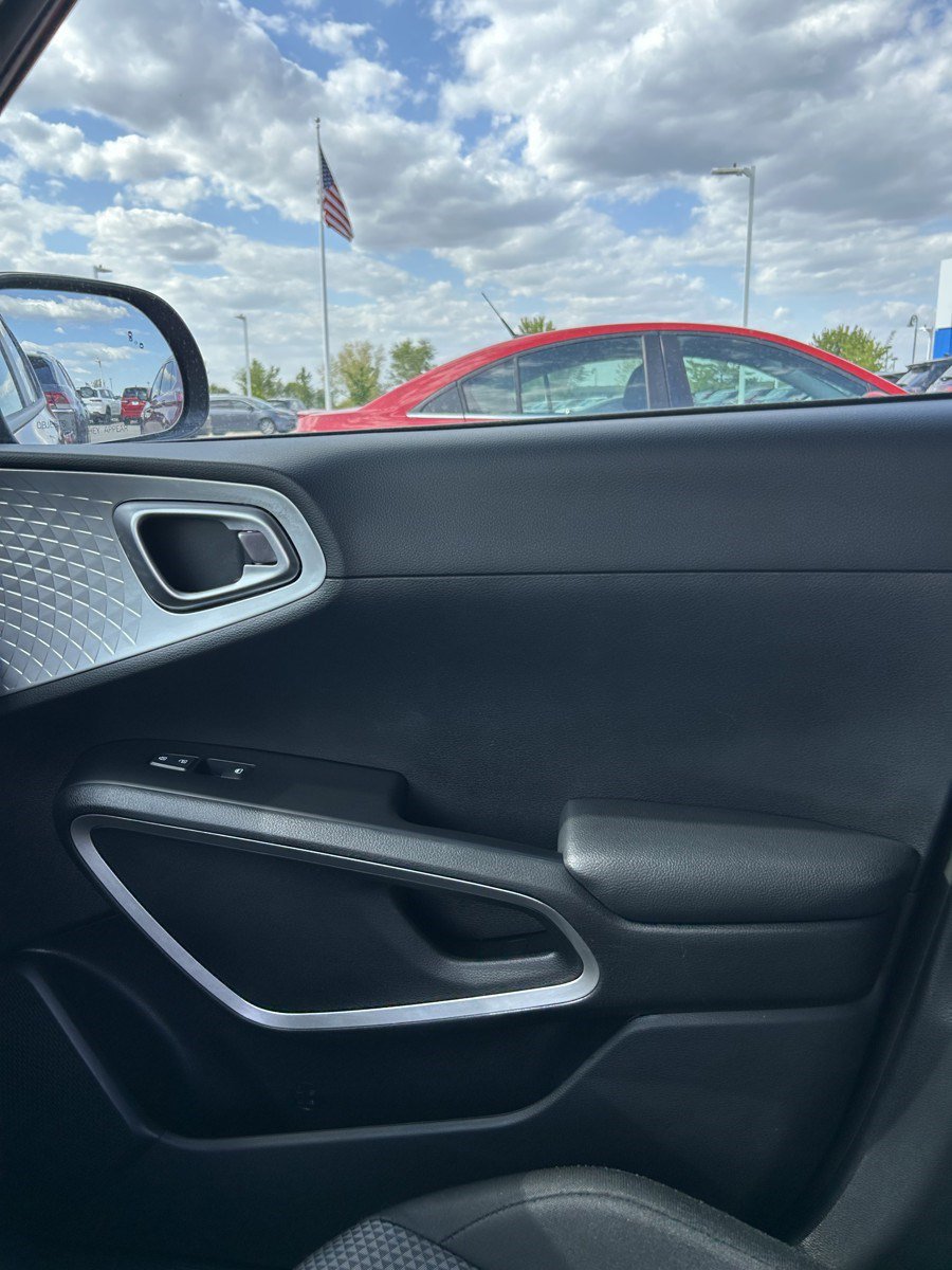 Used 2024 Kia Soul LX w/ Option Group 015 FWD image 35