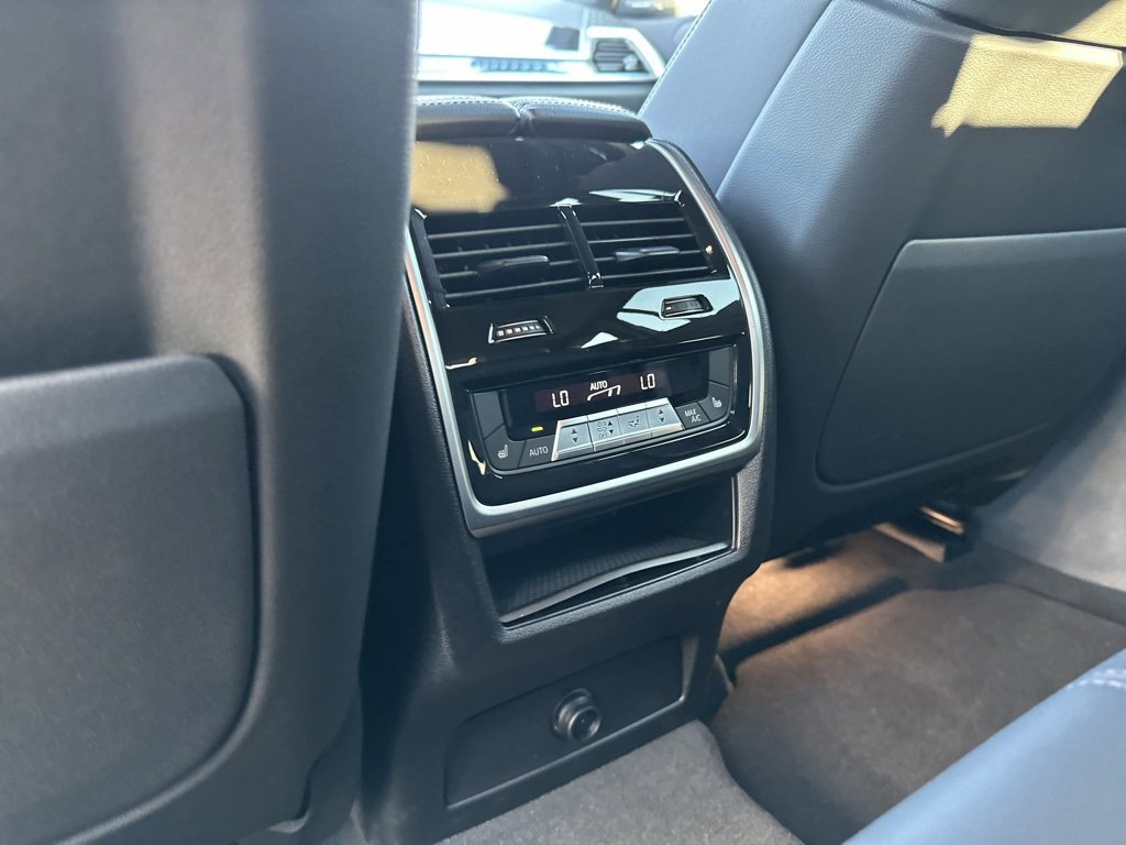 New 2026 BMW X6 xDrive40i image 23